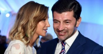 “ულამაზესი და ძალიან ელეგანტური ანუკი,ასეთი ნანახი არ გეყოლებათ..” – ნახეთ თბილისის პირველი ლედი მეუღლის მერობის კანდიდატად წარდგენის ცერემონიაზე ბრწყინავდა (ფოტოები)